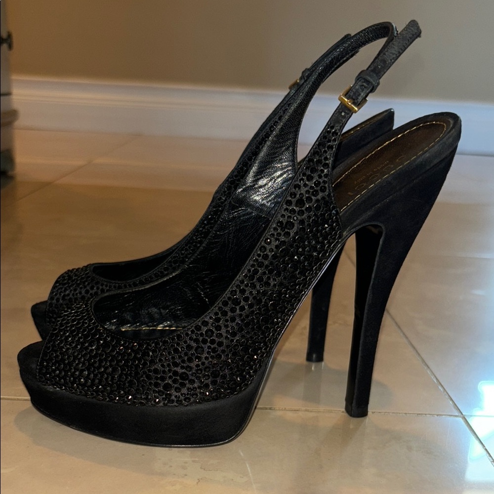 Gucci Black Heels Sophisticated Style